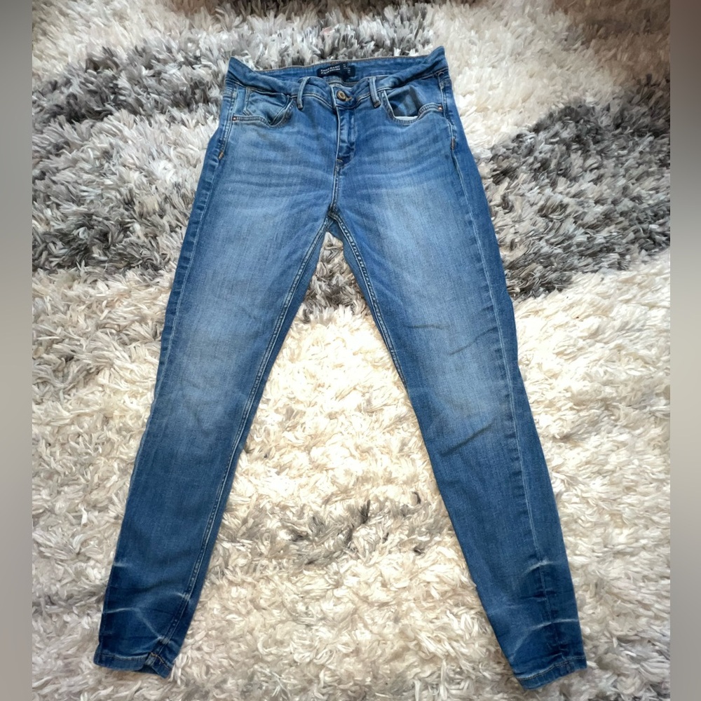 Zara Basic High Rise Denim Jeans